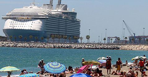 Malaga cruceros feria agosto