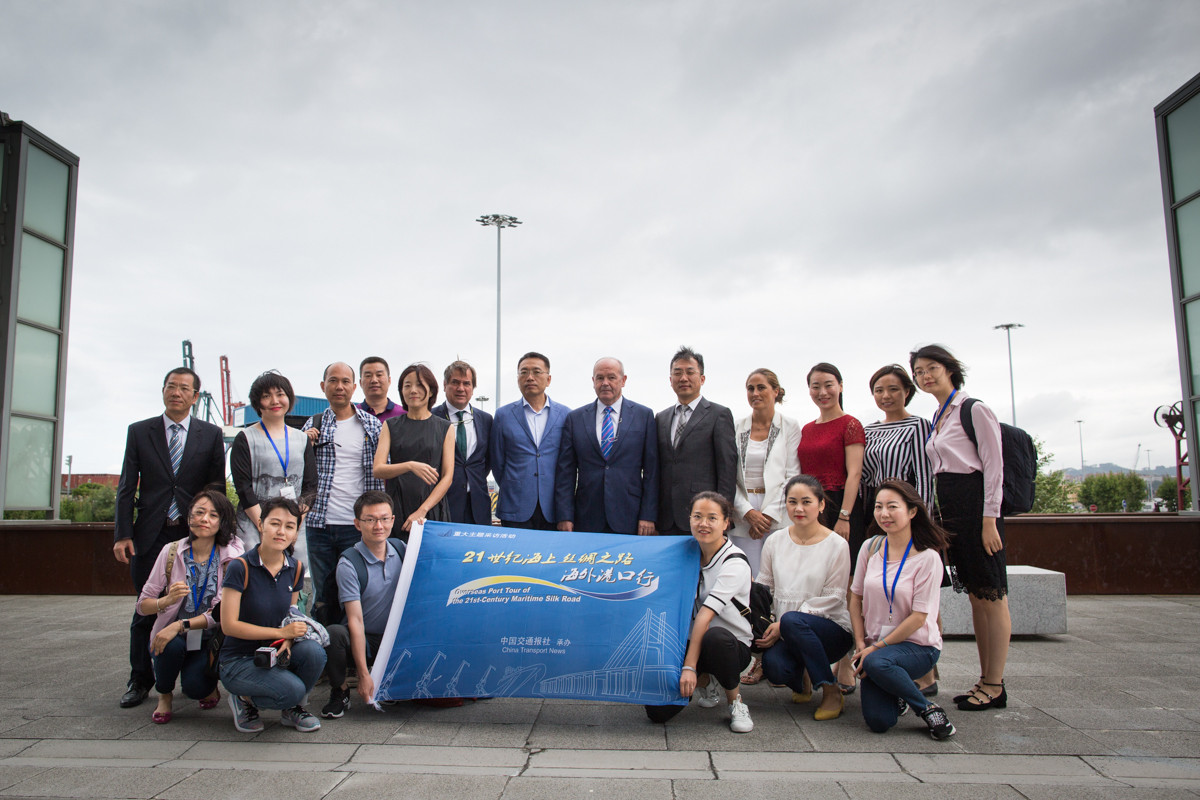 Puerto de Bilbao   visita periodistas chinos
