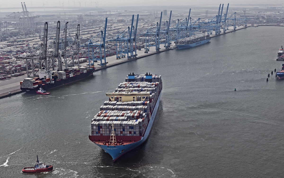 Maersk y Vopak   maasvlakte rotterdam