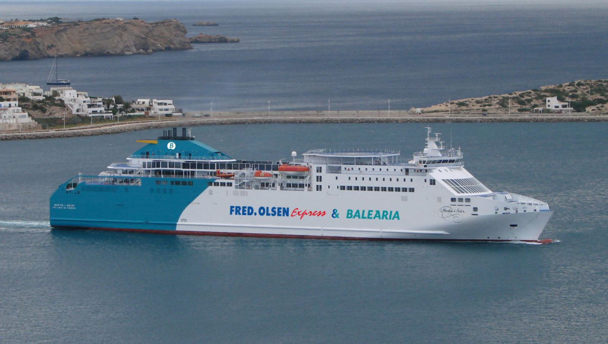 FredOlsen   Balearia   Buque Canarias Penu00ednsula