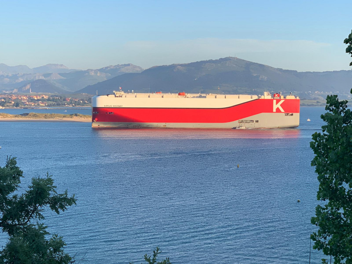 Puerto de Santander   'K' Line Car Carrier