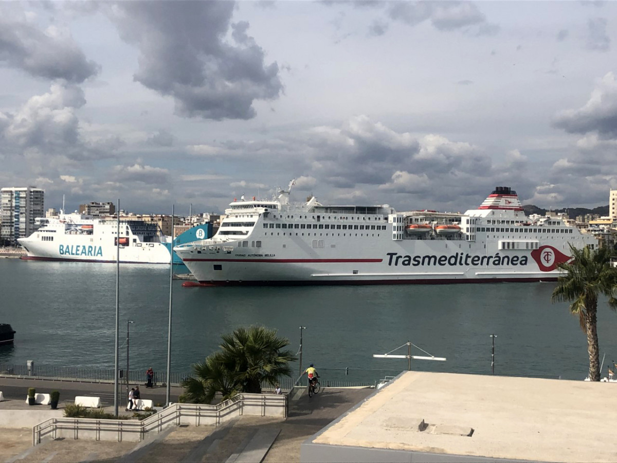 Puerto de Mau0301laga   trau0301fico de pasajeros   Tramediterranea   Balearia