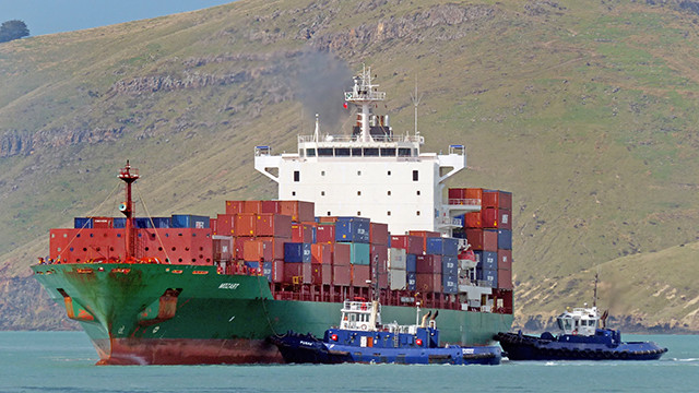 Pirateria mozart containership