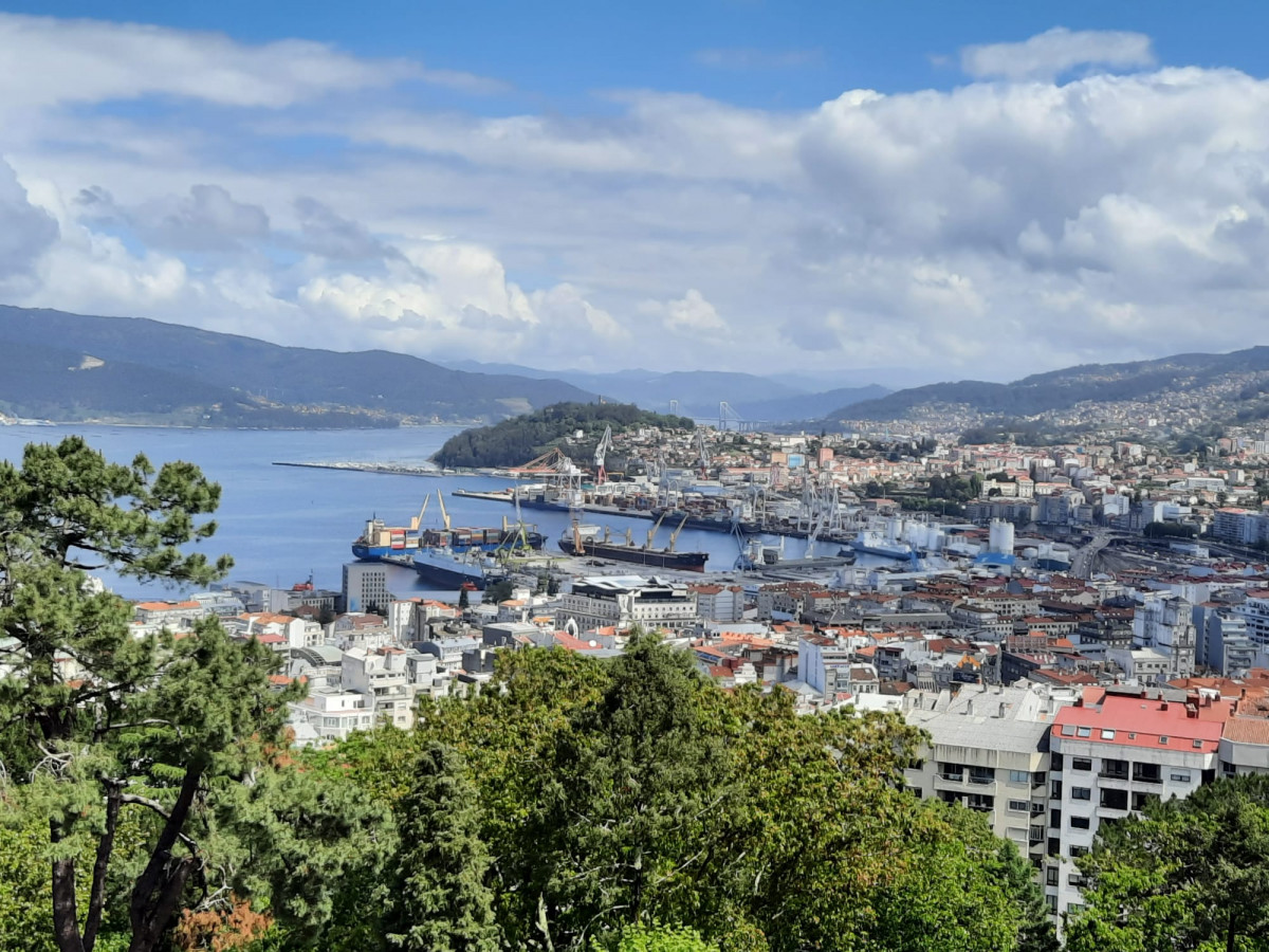 Puerto de Vigo   panoramica mar21