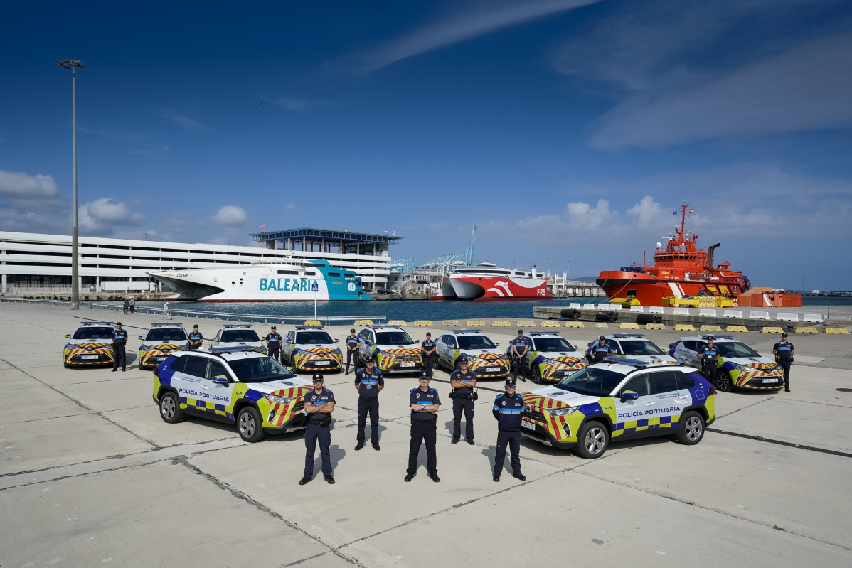 Puerto de Algeciras   Nuevos coches patrulla hu00edbridos
