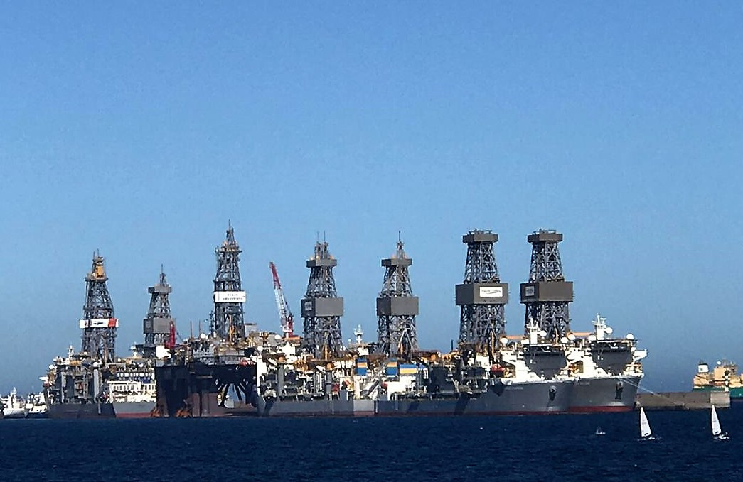 Puerto de Las Palmas   Plataformas y buques perforadores