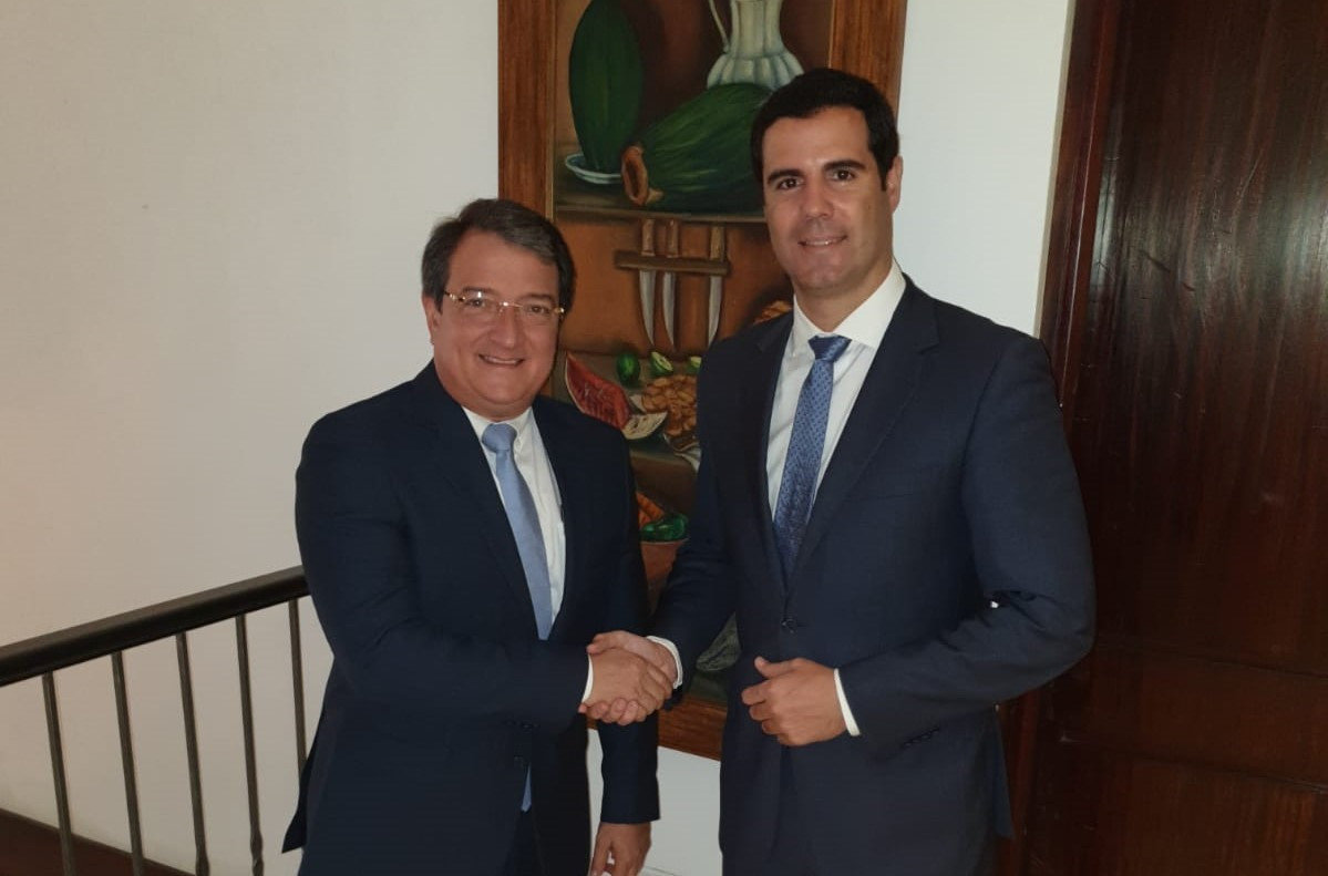 AZFA   Acuerdo   Nestor gonzu00e1lez Ministro Panamu00e1