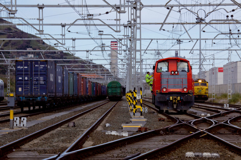 PuertodeBilbaoTrenes