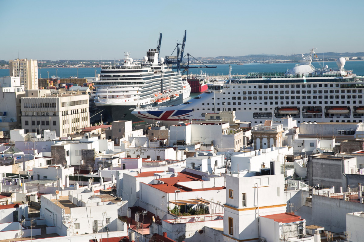 Puerto de Cádiz   Cruceros abr19