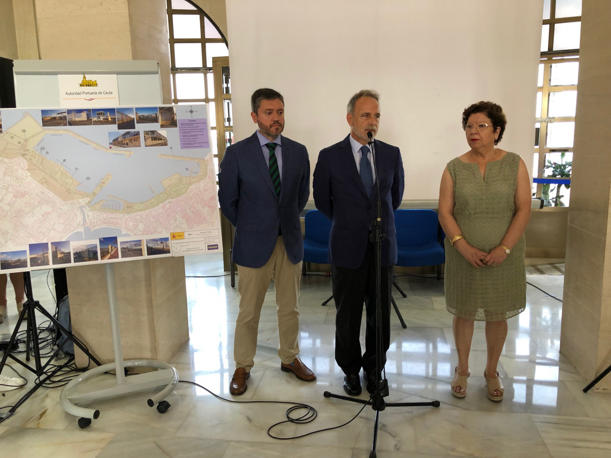 Puerto de Ceuta  De La Encina   presidente   Cerramiento