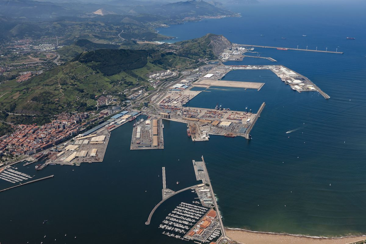 Puerto de Bilbao   vista general 9