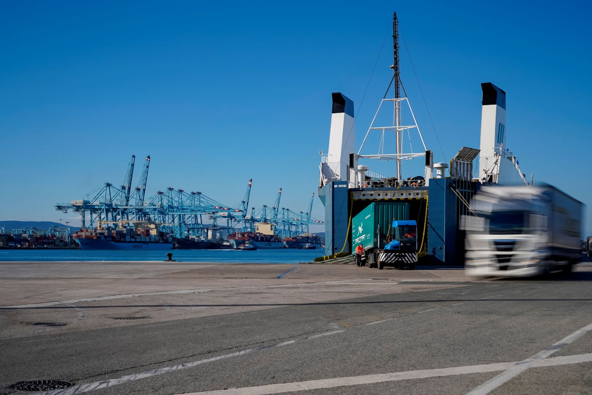 Puerto Algeciras   camiones tru00e1fico roro 2021