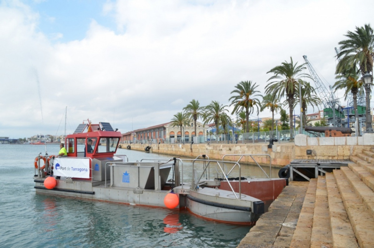 Port de Tarragona   Pelicano
