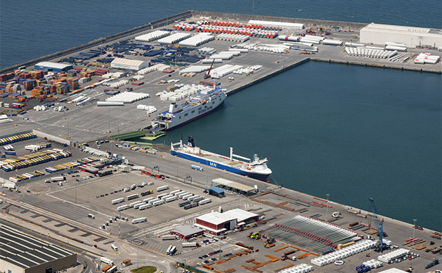 Puerto de Bilbao   terminal ferry