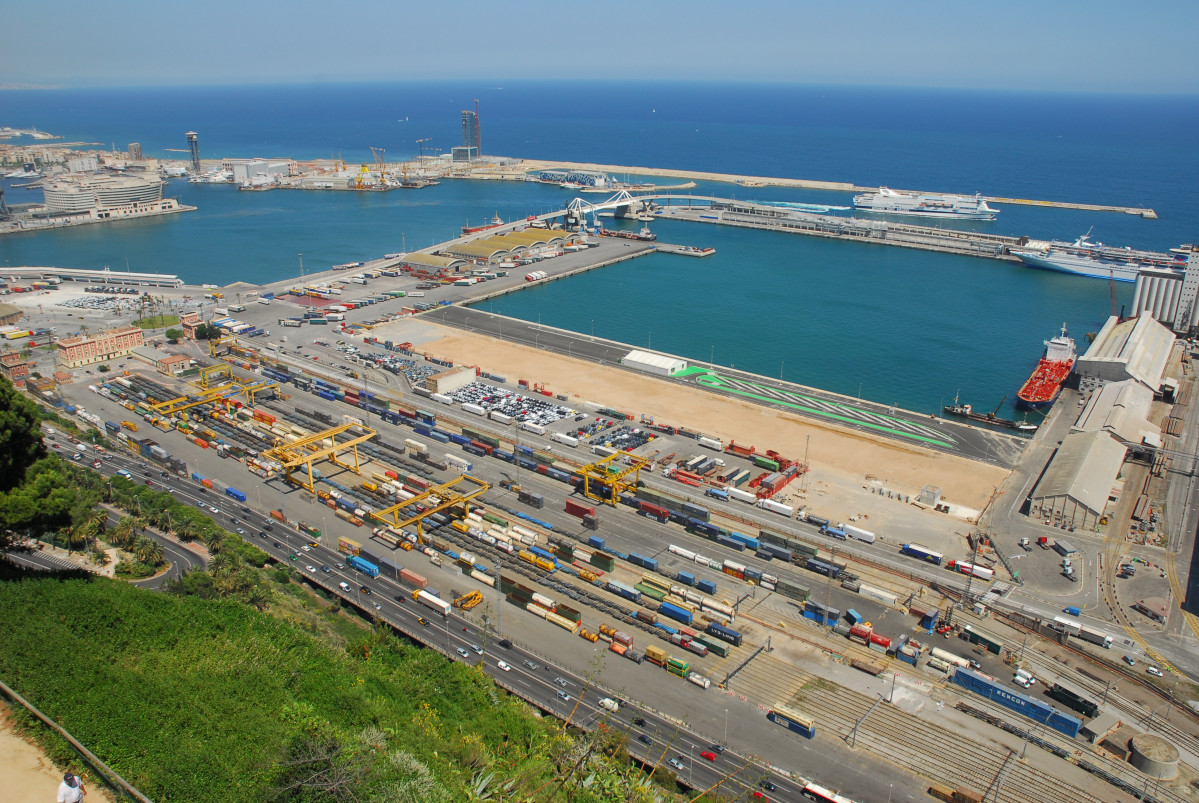 Port de Barcelona  panoramica 77