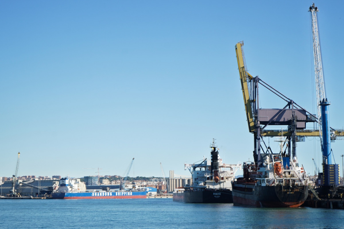 Port de Tarragona   cargueros y tanqueros