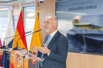 Fred.olsenBaaderosExpresspresentacinAVTorres