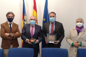 Valenciaport  Visita embajador Colombia 1