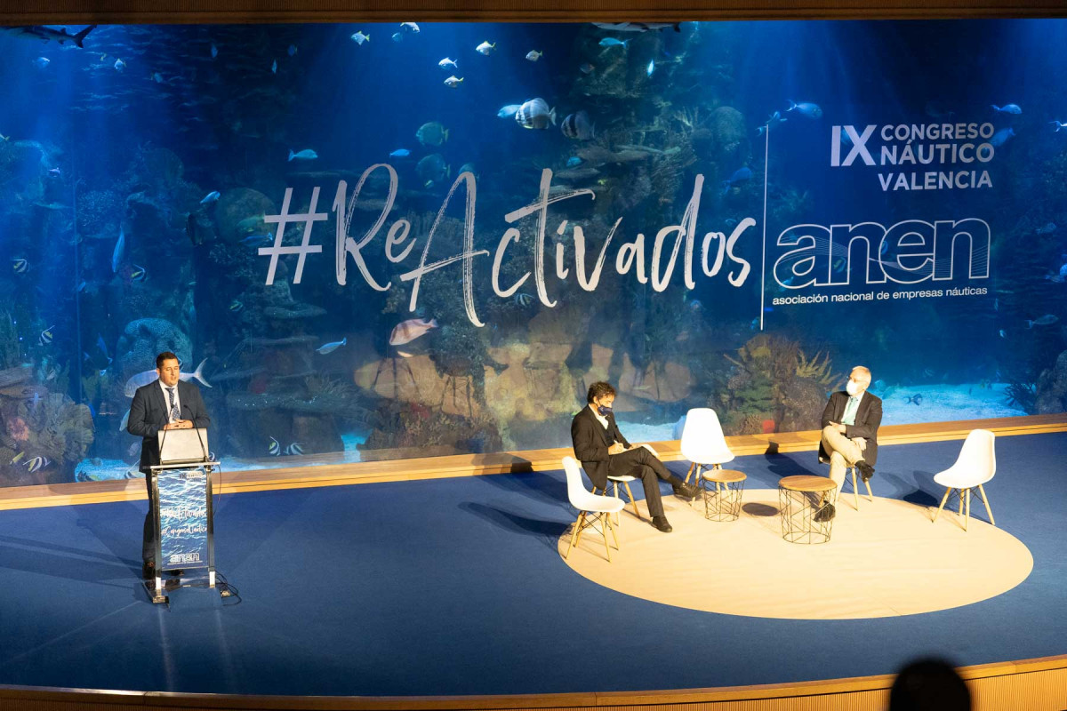 ANEN IX CONGRESO Mesa Turismo Nautico Euskadi Ceuta C. Valenciana (002)