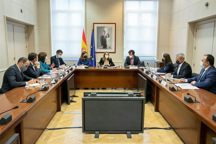 290222 r sanchez cargadores (1)