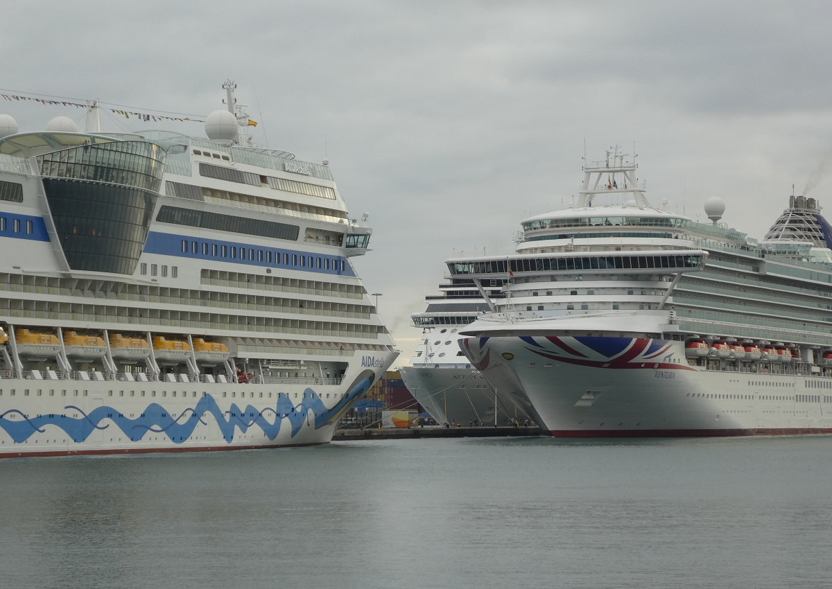 Puertos de Las Palmas   tres cruceros en nov18