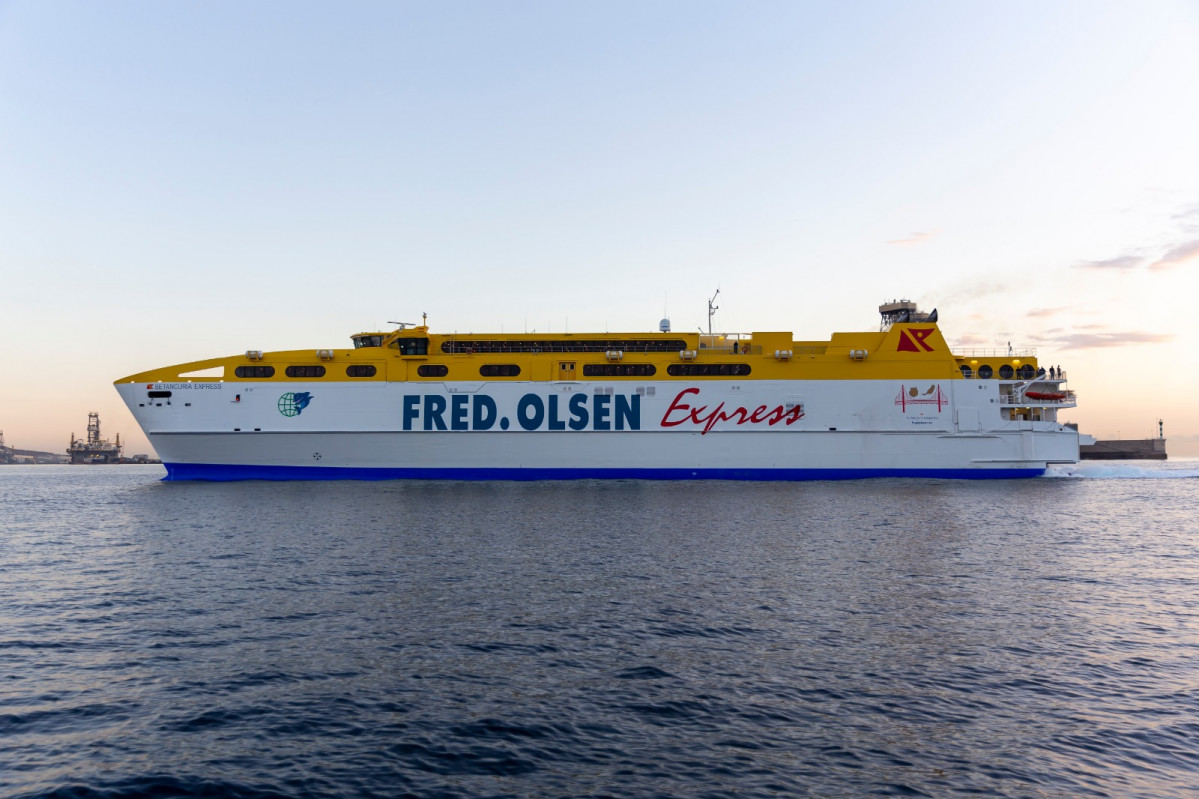 Fred Olsen   fast ferry