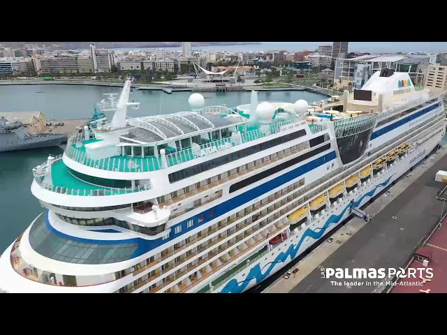 Puerto de Las Palmas. Terminal de cruceros. Repatriación de tripulantes de Aida Cruises